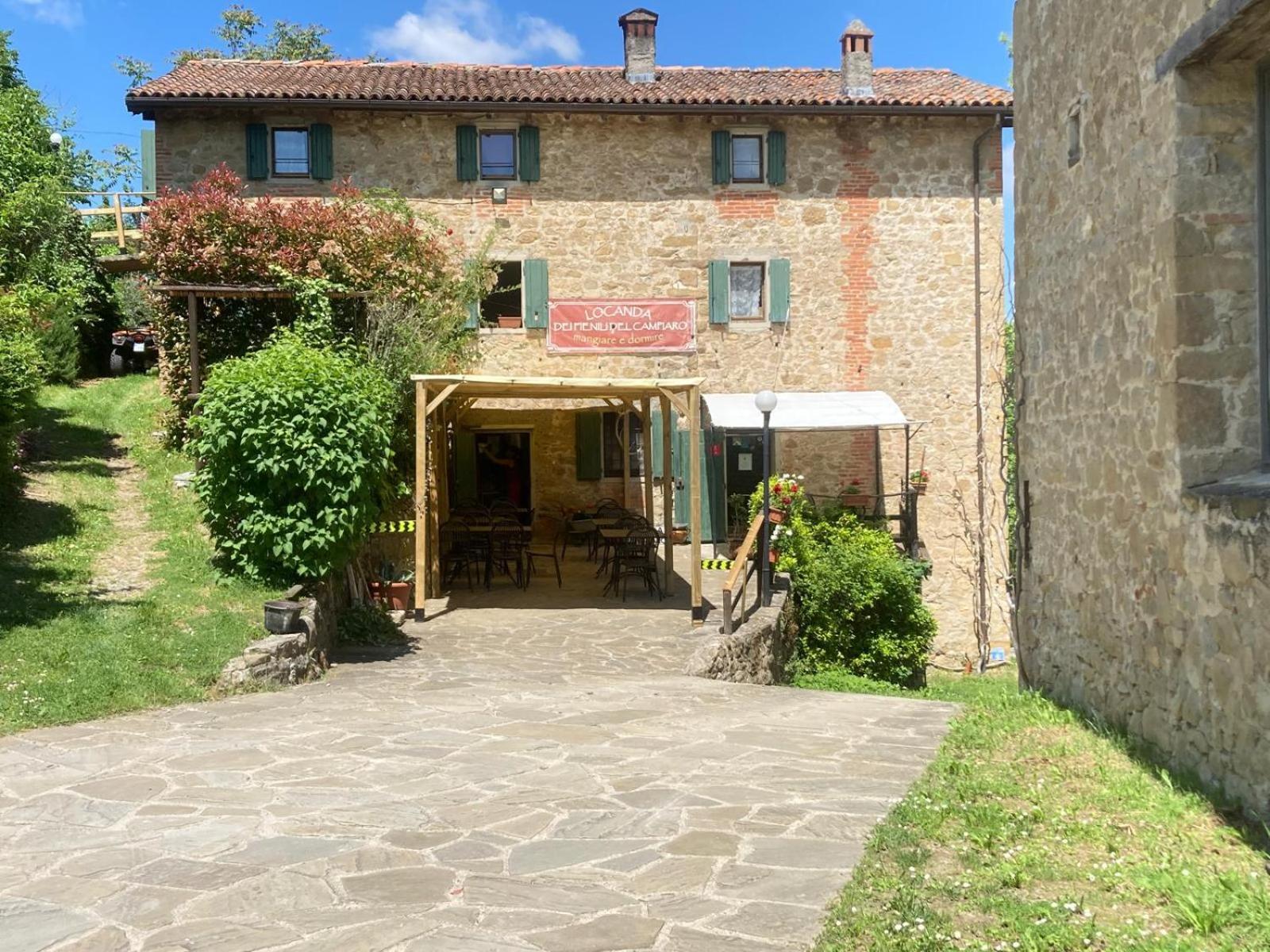 Locanda Dei Fienili Del Campiaro Hotell Grizzana Exteriör bild
